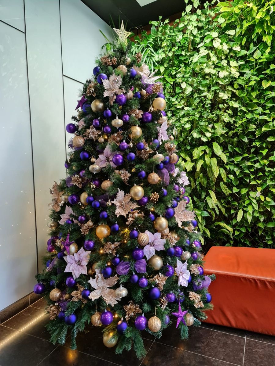 Purple and gold deluxe Christmas tree theme